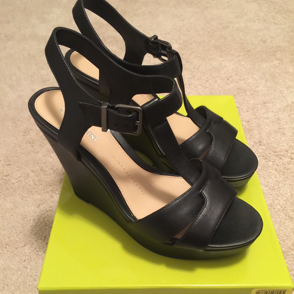 Gianni Bini Black Wedges